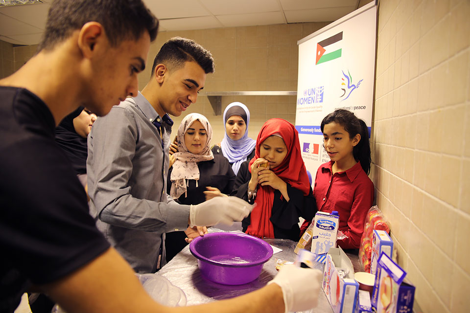 As part of a Generations for Peace and UN Women campaign, Jordanian youth discussed gender roles and participated in some role reversal activities. Amman, Jordan, September 2019. Photo: Generations for Peace/Ahmad Albakri.